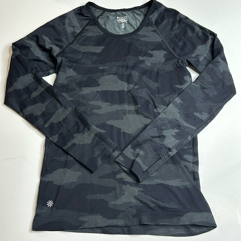 NWOT Athleta Speedlight Long Sleeve Black Camo!!